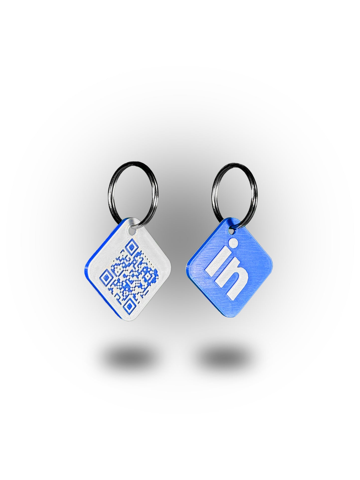 LinkedIn-Schlüsselanhänger mit NFC und QR-Code – 3D-gedruckter, quadratischer Anhänger mit Social-Media-Logo auf der Vorderseite und QR-Code auf der Rückseite, integrierter NFC-Chip für kontaktloses Scannen, ideal für Influencer, digitales Networking und Smart-Branding.